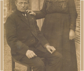 Willem Serné is geboren op 7 oktober 1862 te Amsterdam en is overleden op 3 oktober 1940 te Haarlemmermeer. Zijn beroep was schipper. Jacoba Cornelia Zuidbroek is geboren op 23 mei 1864 te Wilnis en is overleden op 24 januari 1947 te Nieuwkoop.