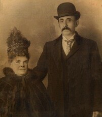 Sara Emma Meakin (24 mei 1847 te Marple Bridge (UK) - circa 1922 te London (UK) Johannes Bernardus Serne (14 september 1844 te Haarlem - circa 1927 te London (UK)