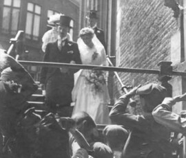 Trouwfoto van het echtpaar Pieter Gerardus Serné en Johanna Catharina Coert (6 juni 1918)